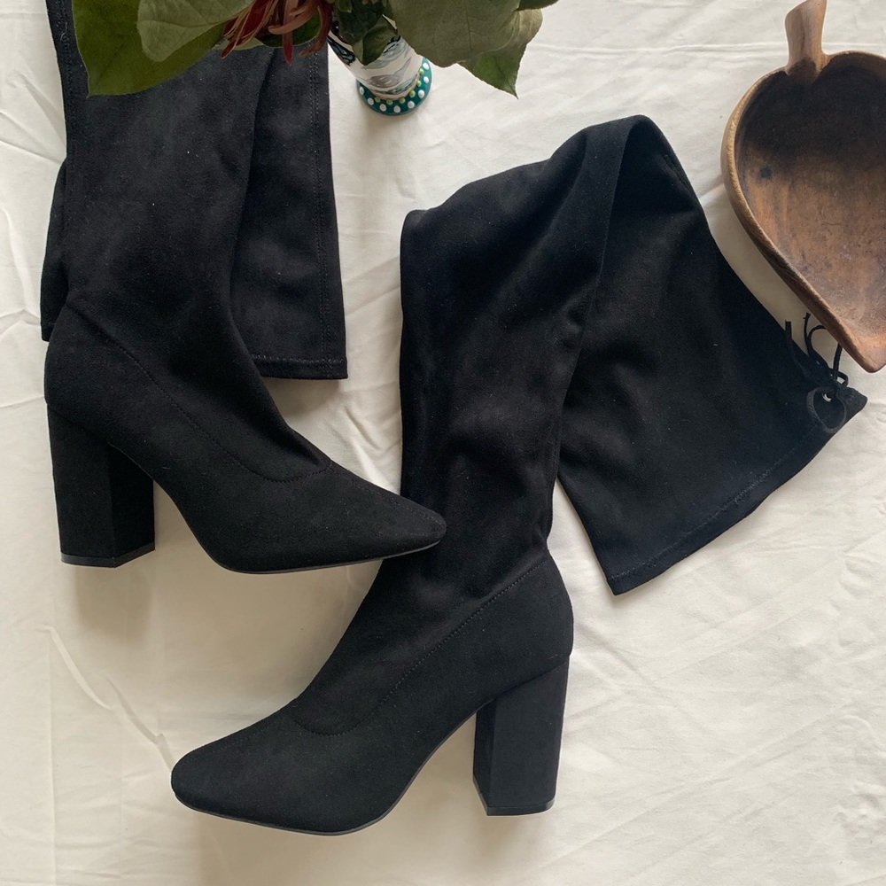 Sexy Over-The-Knee Black Suede Boots by UO